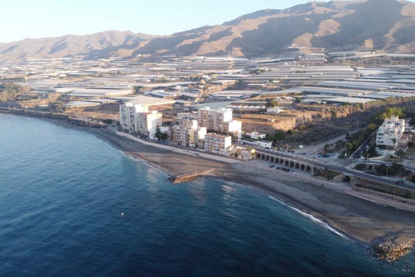 PLAYA DE LA CARACOLA
