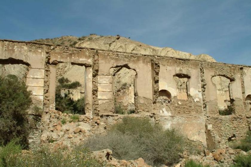 BAÑOS DE ALFARO