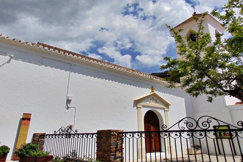 IGLESIA DE SANTA MARIA DE LA ASUNCION VELEFIQUE