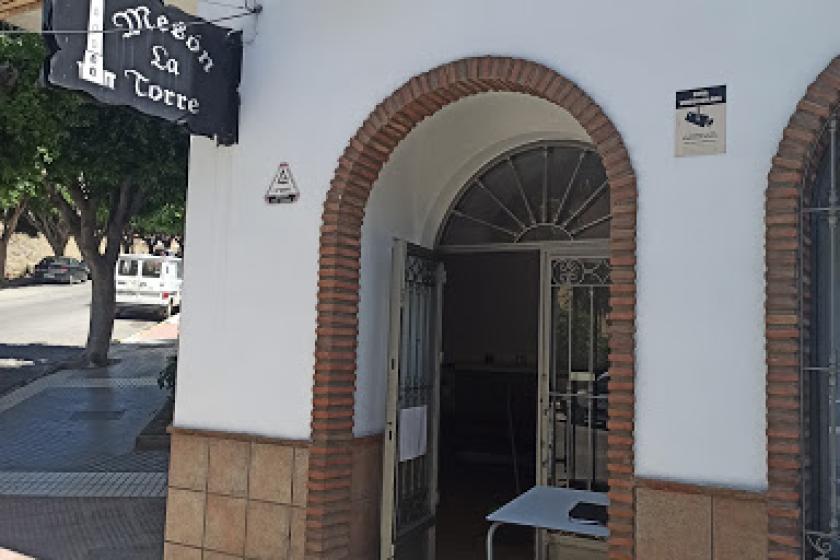 mesón la torre adra