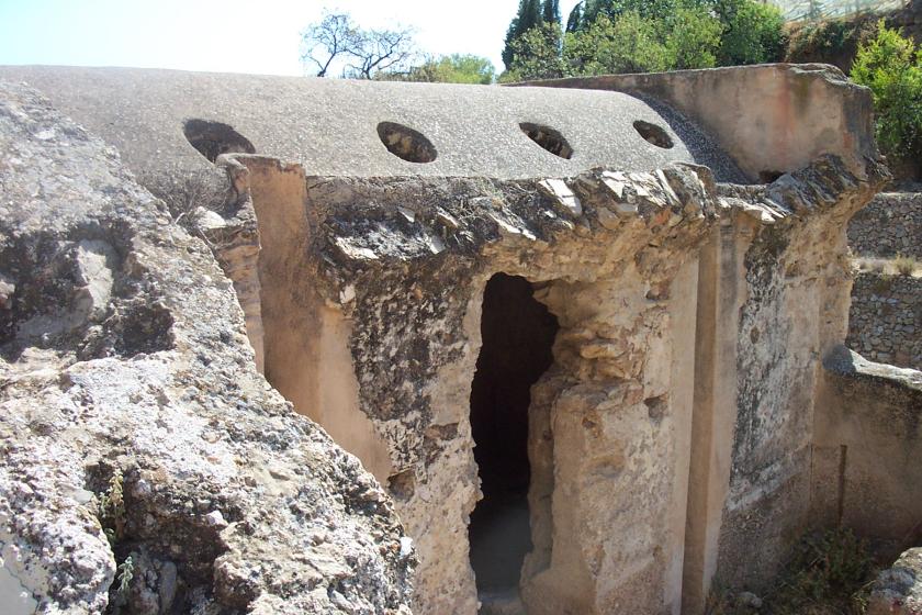 LOS BAÑOS DE LA REINA