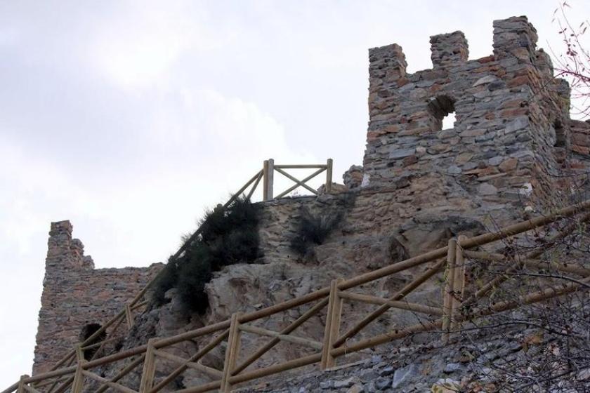 Castillo de Sierro